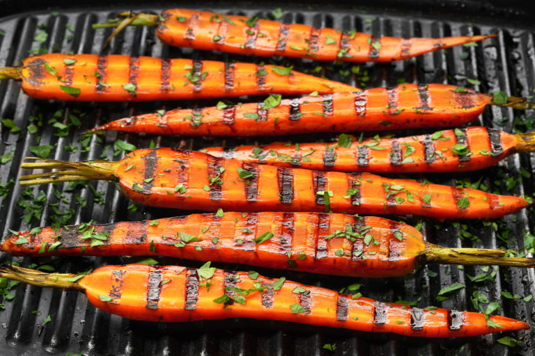 Read more about the article Grilled Carrots with Honey Glaze